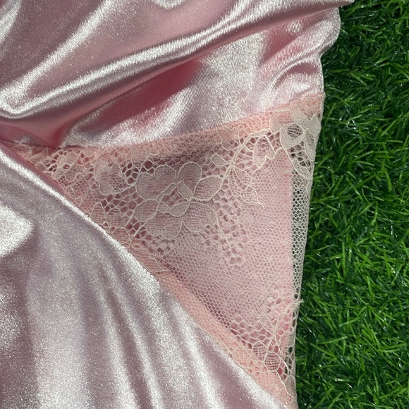 Pink satin negligee with lace trim and lace side detail. - Picture 3 of 6